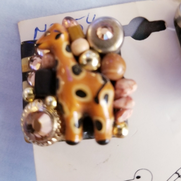 New..Vintage Tikal Trading crystal giraffe clips earrings - Picture 5 of 11